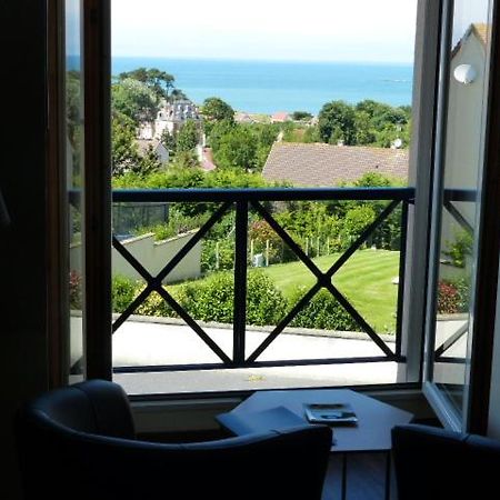 Le Ruban Bleu Face A La Mer Arromanches-les-Bains Eksteriør bilde